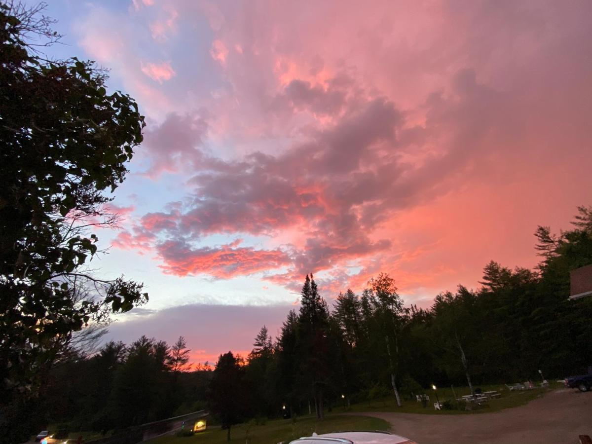 Snowdon Chalet Motel Londonderry المظهر الخارجي الصورة