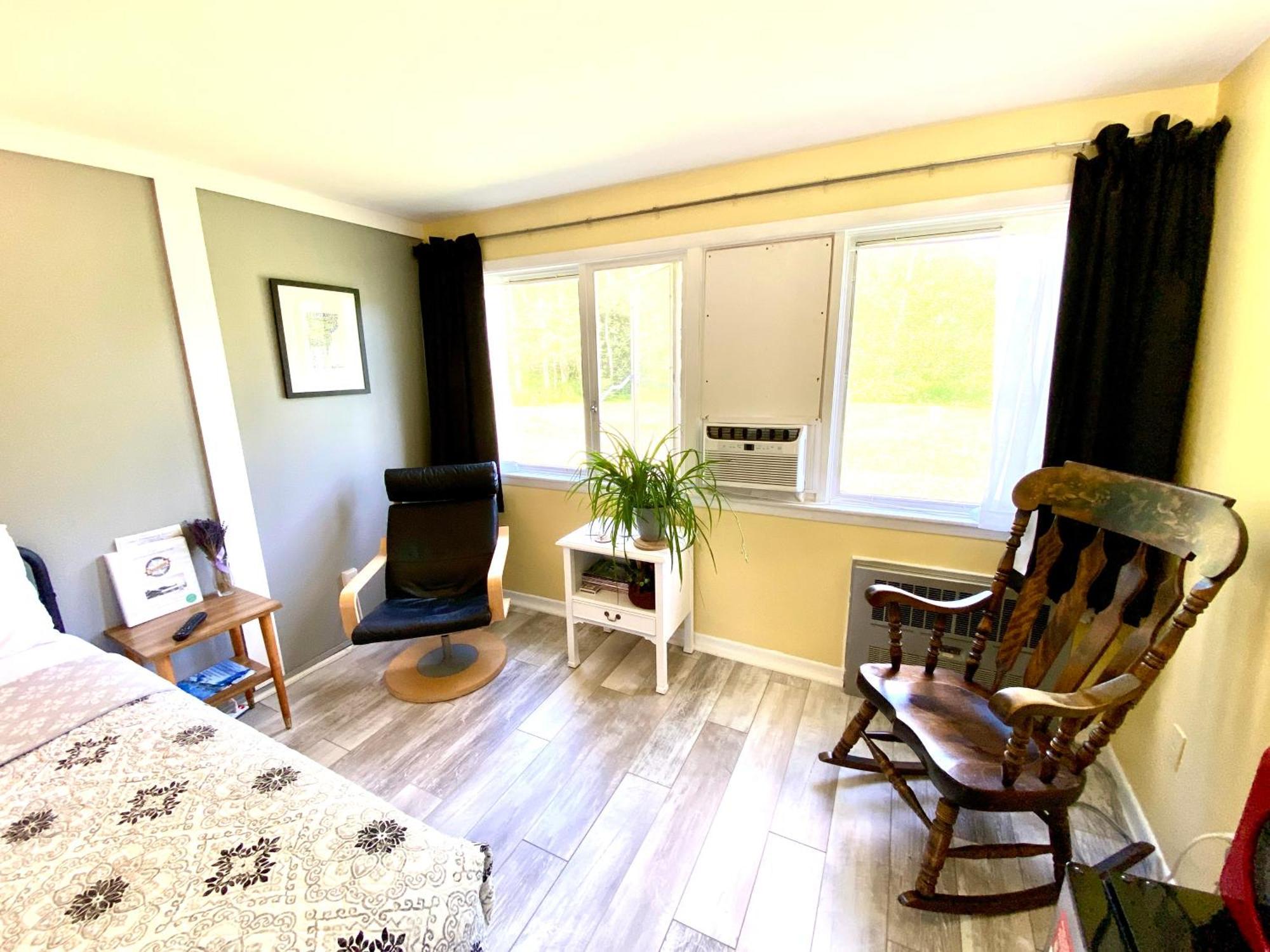 Snowdon Chalet Motel Londonderry المظهر الخارجي الصورة